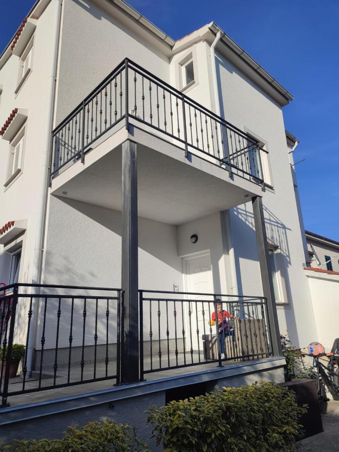 Apartments Kraljic I Башка Номер фото